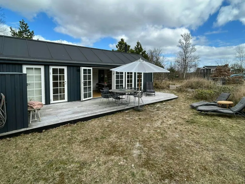 Modern family house close to beach and forest - Image 1