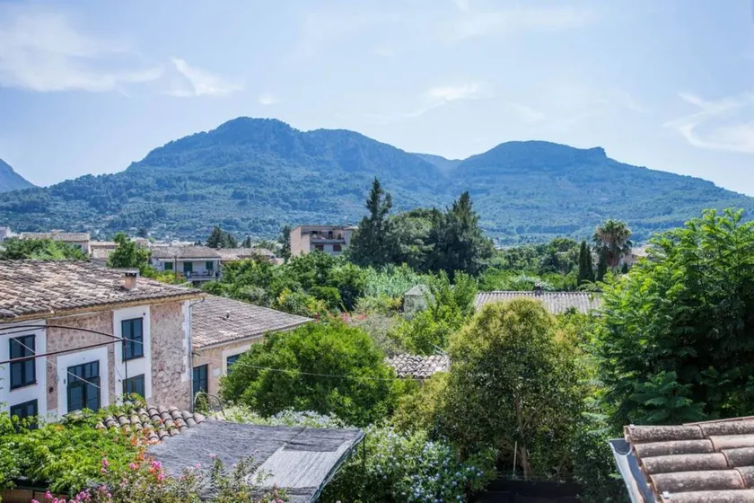 House with BBQ & terrace | Mountain view - Image 1