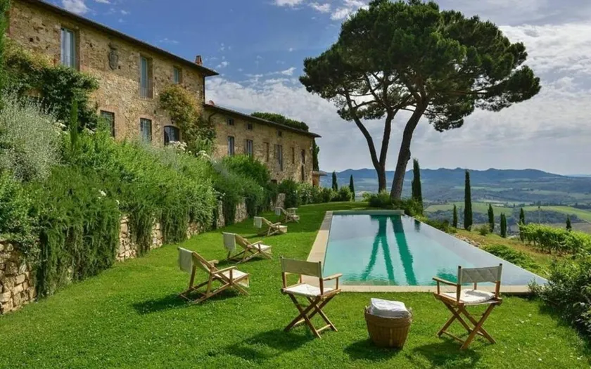 New Historic Tuscany Country House Retreat in a Vineyard Near Siena Villa Chiantissimo - Image 1
