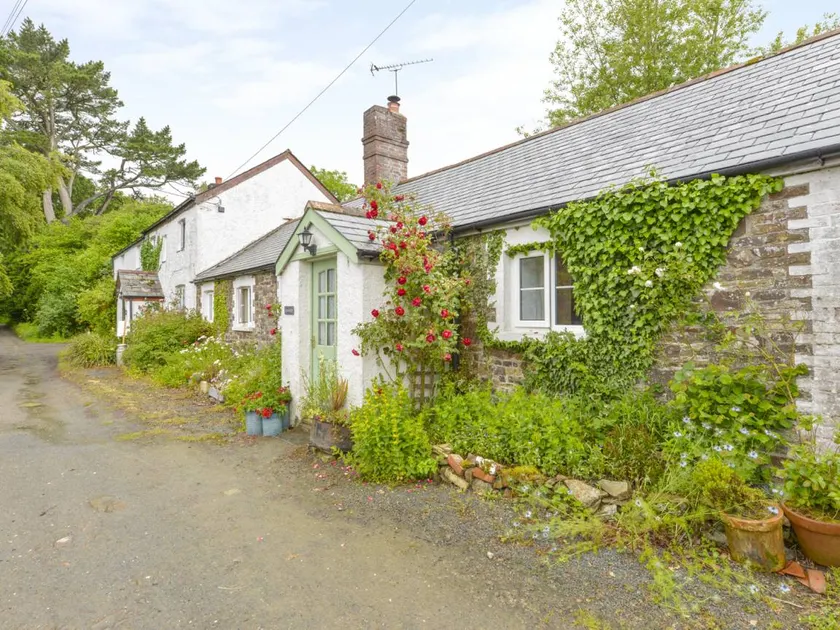 Family-friendly wonderful cottage with garden | Beach view | Pets allowed - Image 1