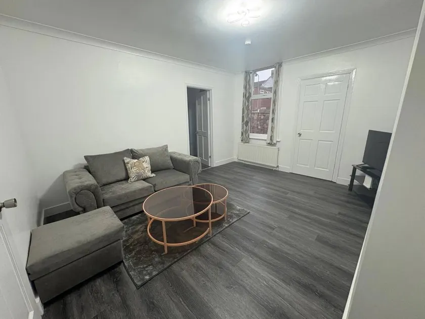 Holiday apartment with garden - Image 1