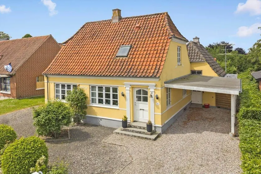 Fully equipped holiday home with BBQ & terrace | Pets are welcome - Image 1