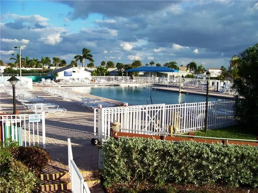 Coastal Adorable 1 Bedroom 1 Bath Beach Bungalow Located On Nettles Island - Image 1