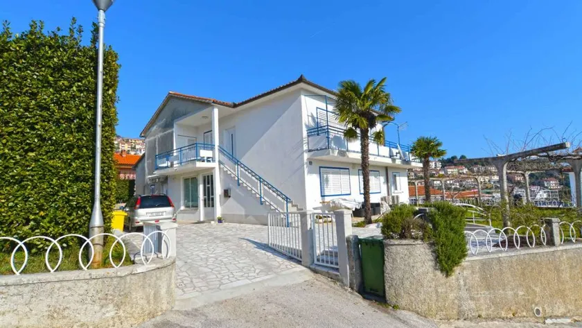 Beautiful apartment with barbecue & terrace | Close to the beach | Pet-friendly - Image 1