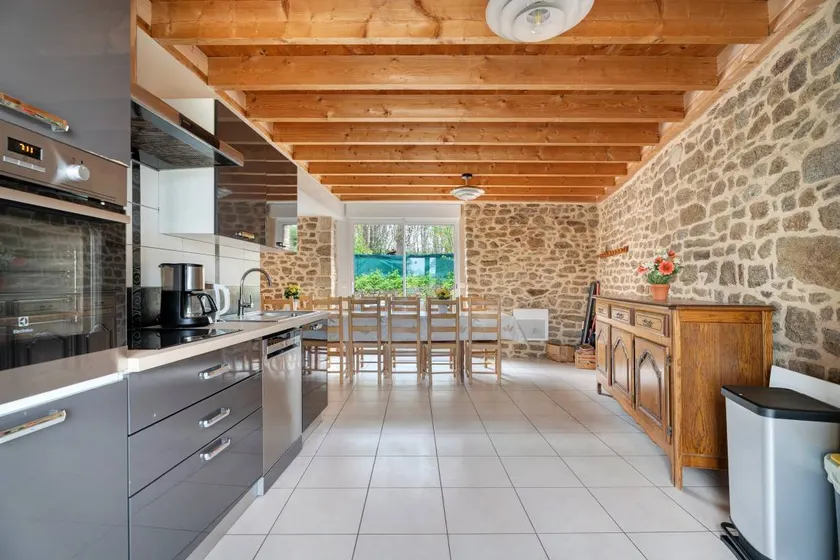 Holiday home with garden, terrace & BBQ | Garden view - Image 1