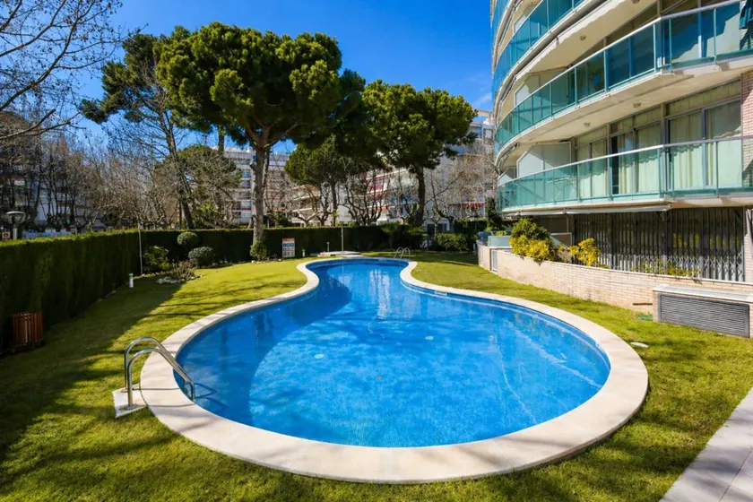 Agréable appartement entièrement équipé avec piscine et terrasse | Plage à proximité | Avec animaux admis - Image 1