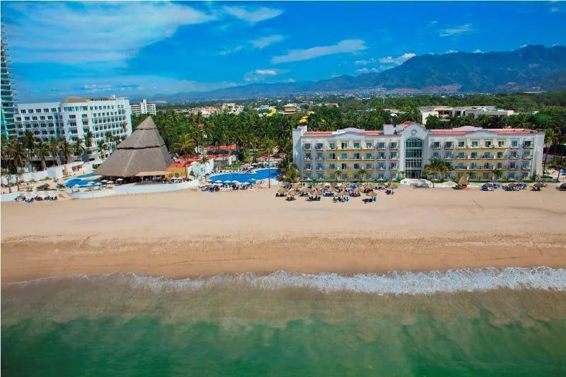 Krystal Puerto Vallarta Hotel - Image 1