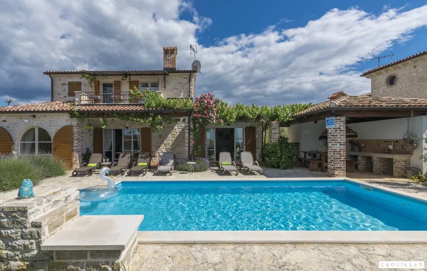 Child-friendly wonderful villa with BBQ & pool | Sea view - Image 1