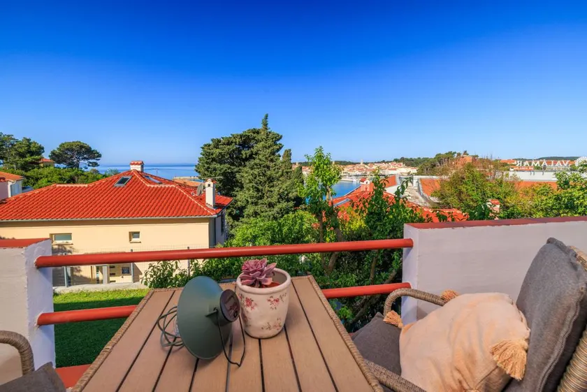 Pleasant apartment with garden | Sea view - Image 1