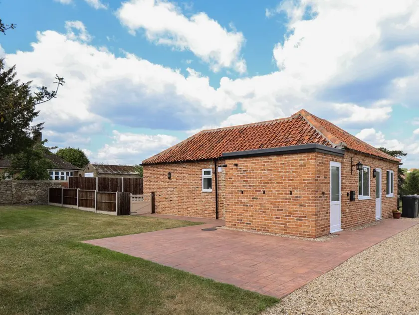 Beautiful cottage with garden | Pets are welcome - Image 1