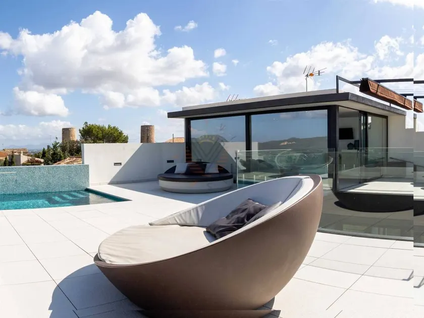 Family-oriented holiday home with terrace, private pool & jacuzzi | Mountain view - Image 1