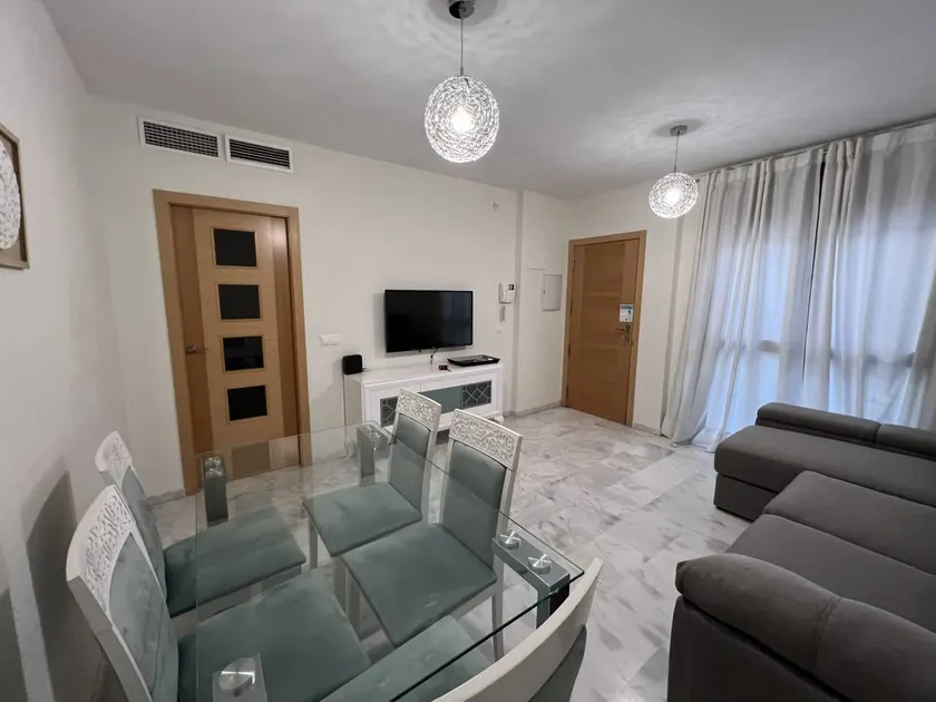 Voll ausgestattete schöne Wohnung mit Terrasse - Image 1