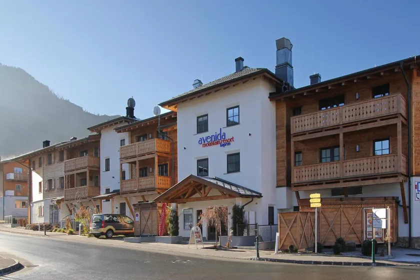 Fully equipped charming flat with terrace, pool & sauna - Image 1