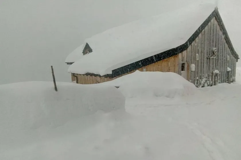 House with BBQ & terrace | Close to the ski - Image 1