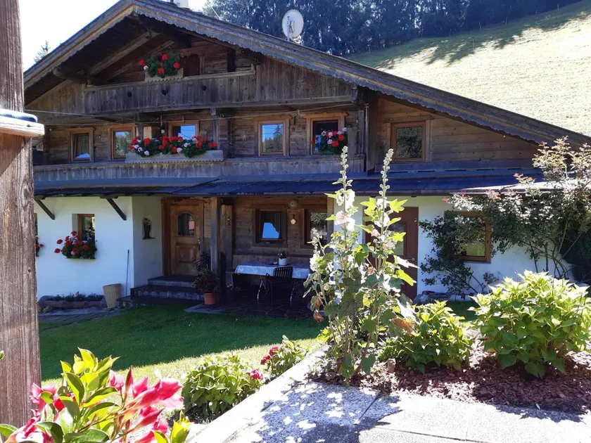 Holiday home with terrace, garden & sauna - Image 1