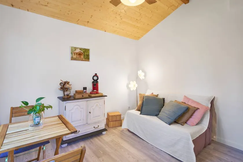 Agréable maison d'hôtes avec barbecue, jardin et sauna | Vue jardin | Avec animaux acceptés - Image 1