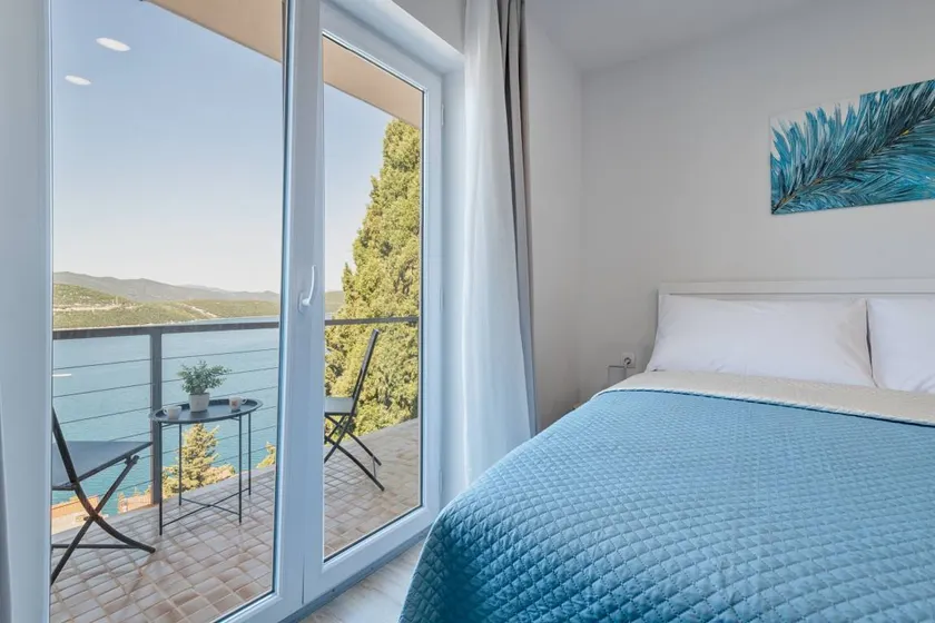 Apartment | Water view - Image 1
