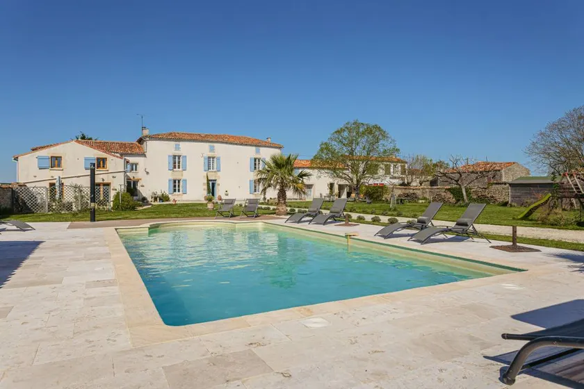 Beautiful Gîtes "La Belle Parenthèse" with Private Pool, Private Terrace, and Wi-Fi - Image 1