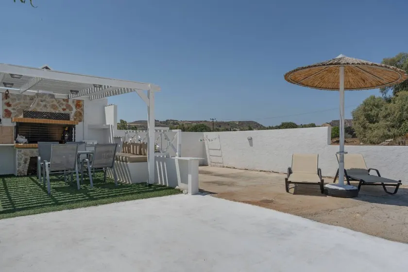 Holiday Home 'Annasofos' with Sea View, Wi-Fi and Air Conditioning - Image 1
