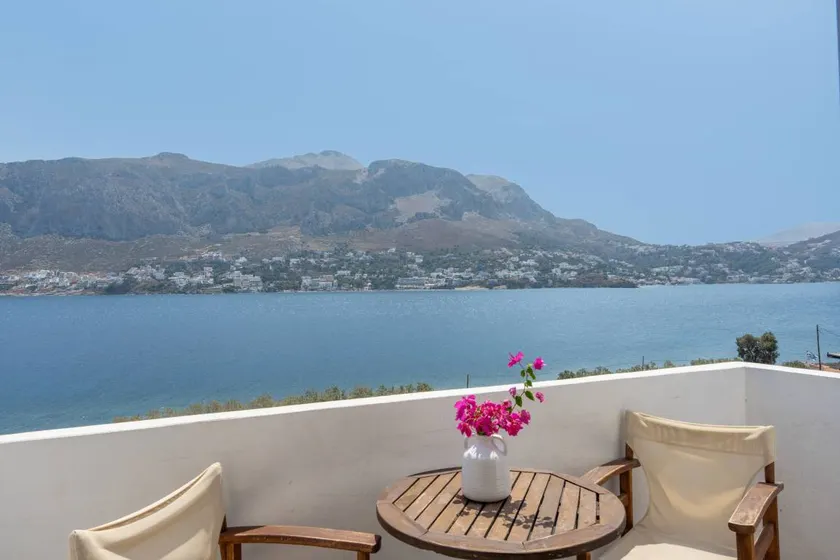B&B with terrace, pool & garden | Mountain view - Image 1