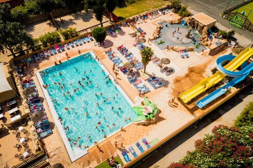 Camping with pool & terrace - Image 1