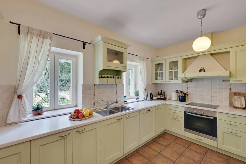 Fully equipped holiday home with private pool, BBQ & garden | Garden view | Pets are welcome - Image 1