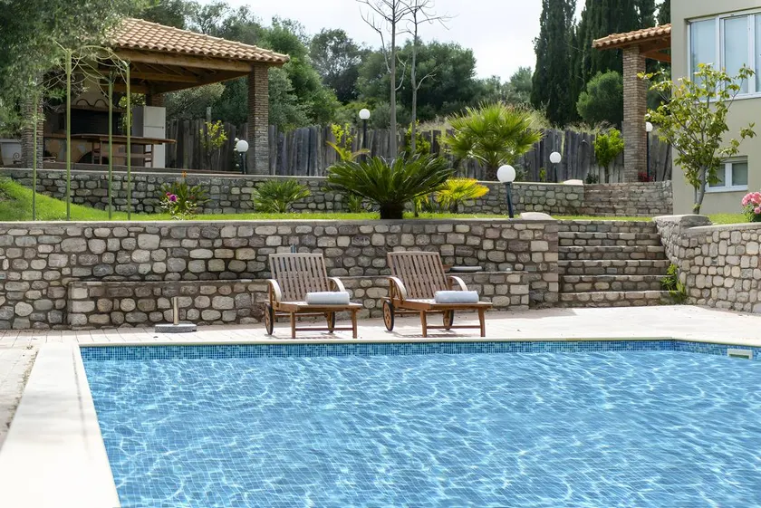 Holiday home with BBQ, garden & terrace | Beach view - Image 1