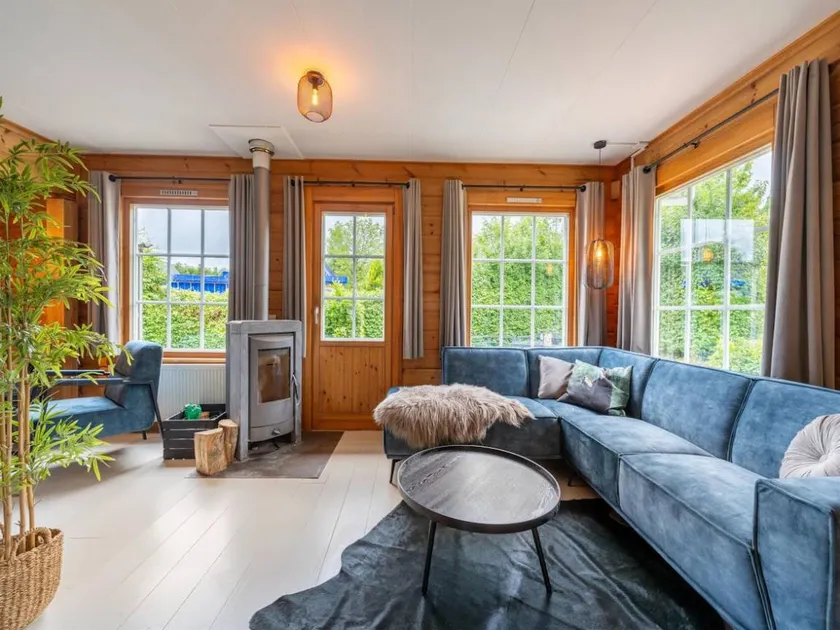 Beautiful Holiday Home With Private Terrace - Image 1