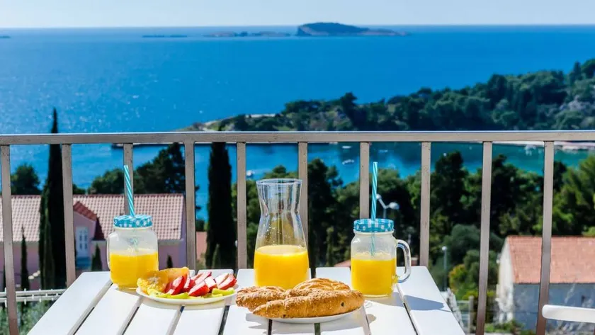 Lovely apartment with barbeque, terrace & garden | Sea view | Beach nearby - Image 1