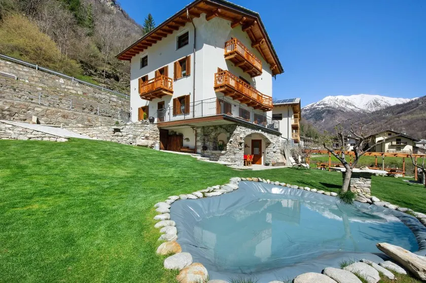 Apartment "Cucu - 1" with Mountain View, Private Terrace, and Shared Barbecue - Image 1