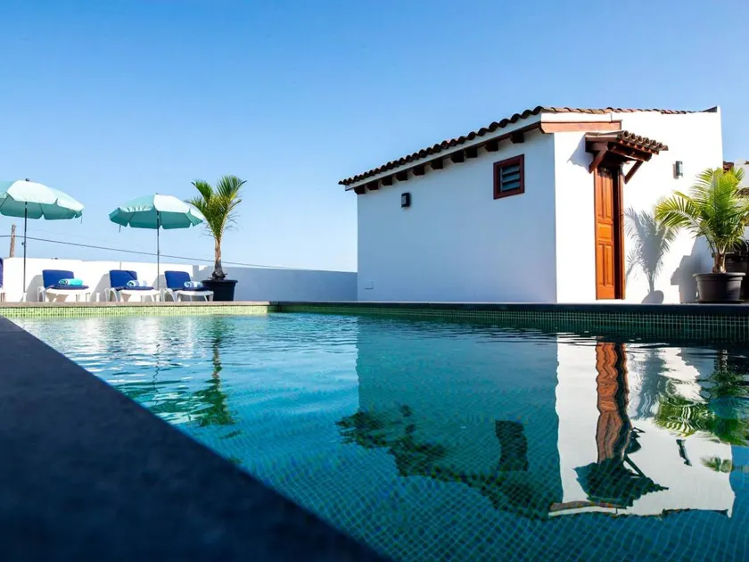 Tolles Ferienhaus mit Grill, Garten und privatem Pool - Image 1