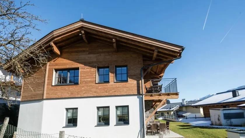 Apartment with sauna - Image 1