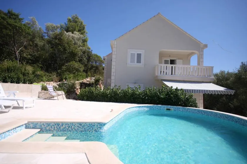 Ferienwohnung mit Pool, Terrasse und Grill - Image 1