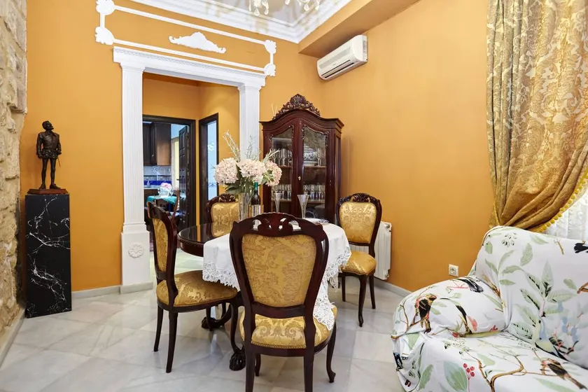 Holiday home with terrace | City view | Perfect for remote work - Image 1