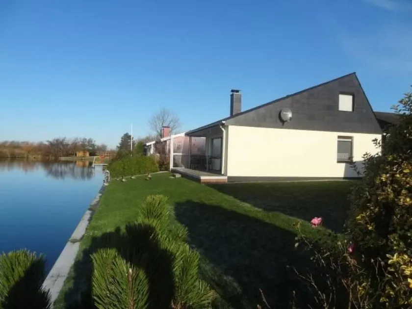 Ferienhaus-Eul-A9-am-See - Image 1