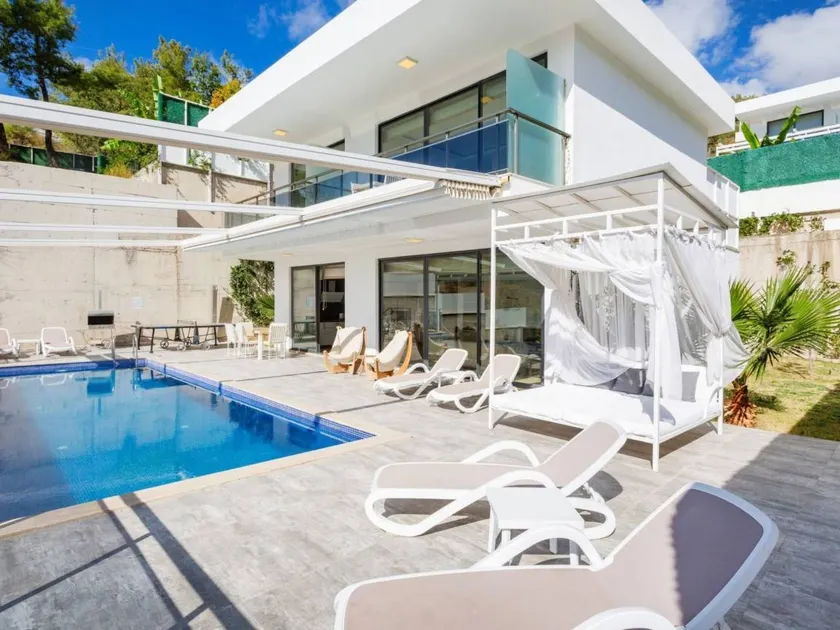 Villa Infinity Mountain mit Pool in Kalkan - Image 1