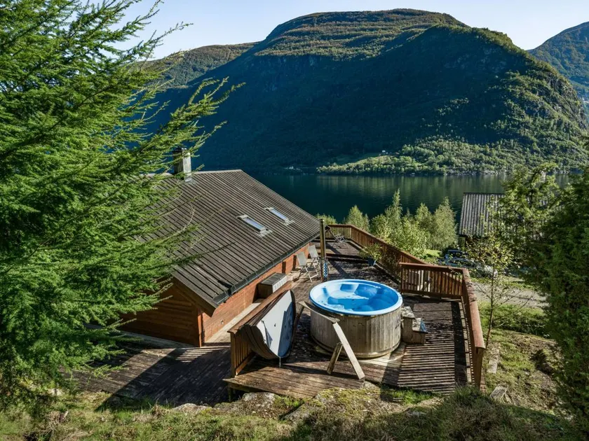 Frigg with 4 bedrooms and 2 bathrooms - Image 1