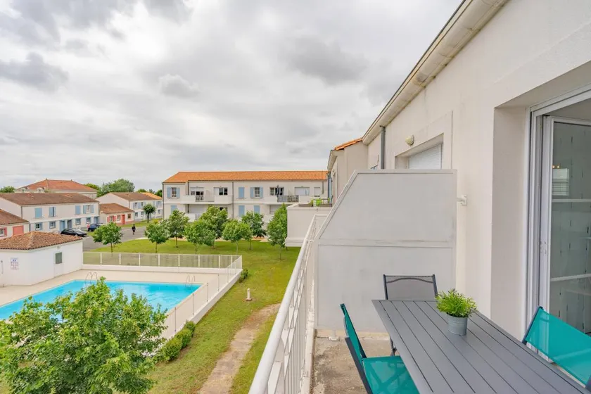 Fully equipped beautiful holiday apartment with pool - Image 1