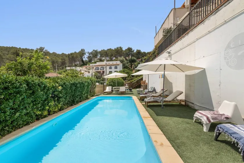 'Guest House Superior' Apartment with Mountain Views, Wi-Fi and Air Conditioning - Image 1