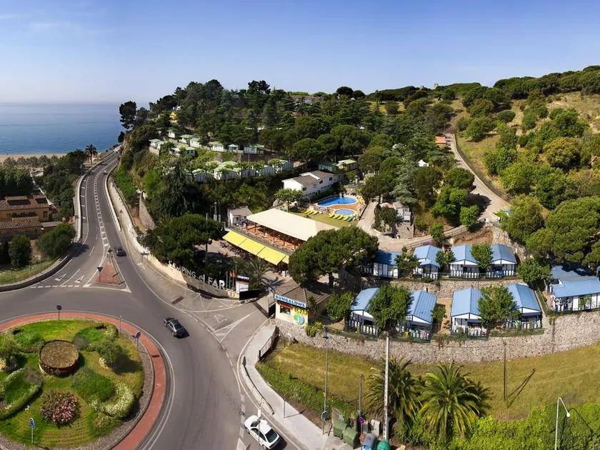 Children-friendly beautiful bungalow with terrace & pool | Sea view | Beach nearby | Dogs allowed - Image 1