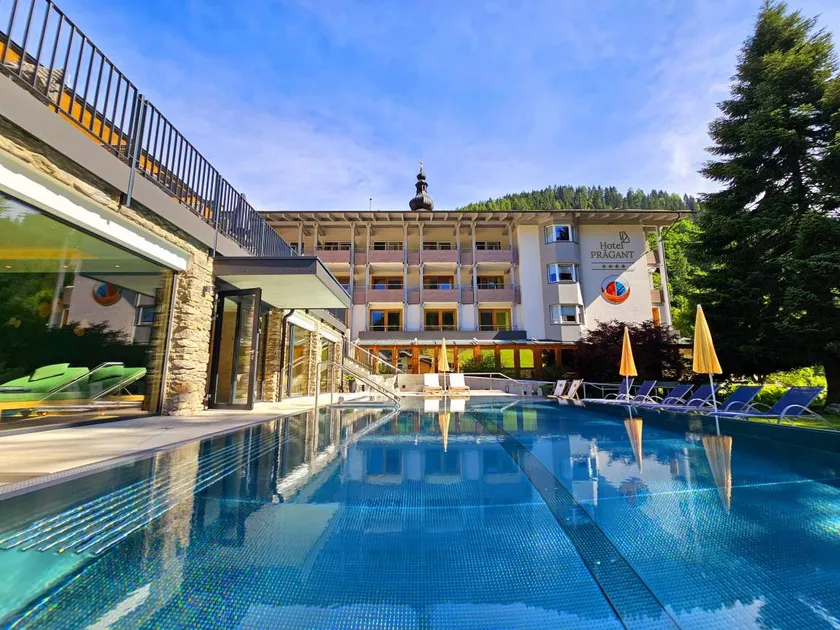 Appart'hôtel avec barbecue, piscine chauffée et terrasse - Image 1