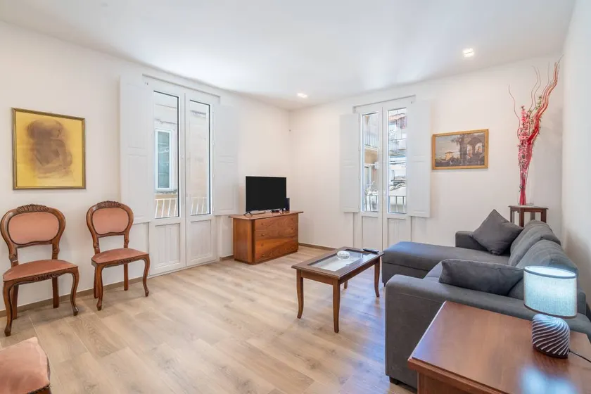 Appartement de vacances entièrement équipé avec terrasse et internet haut débit | Vue ville | Parfait pour le travail à distance | Avec animaux acceptés - Image 1