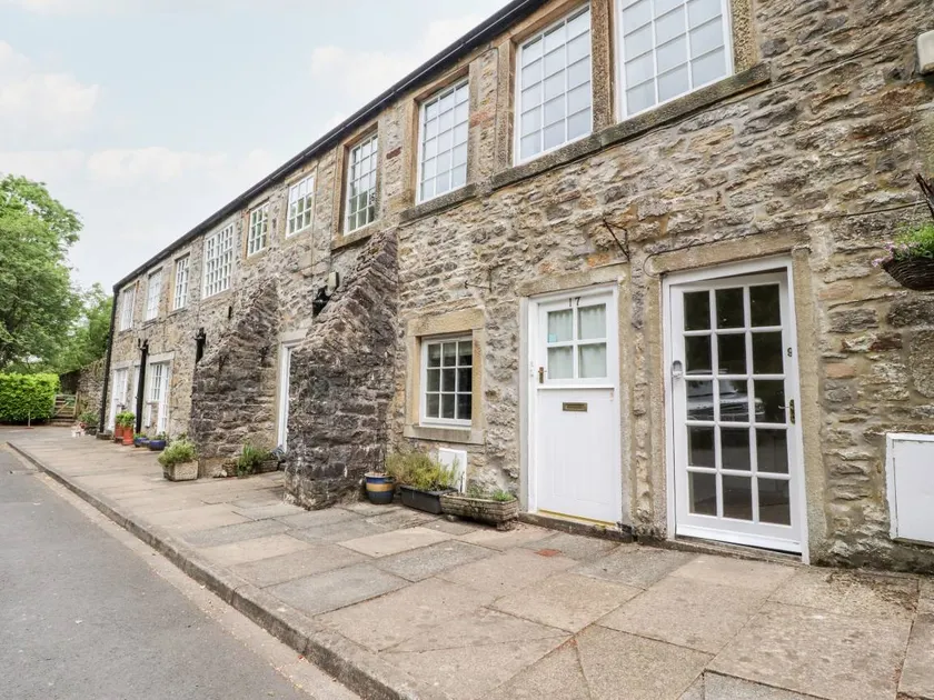 Family-friendly cottage with garden | Pets allowed - Image 1