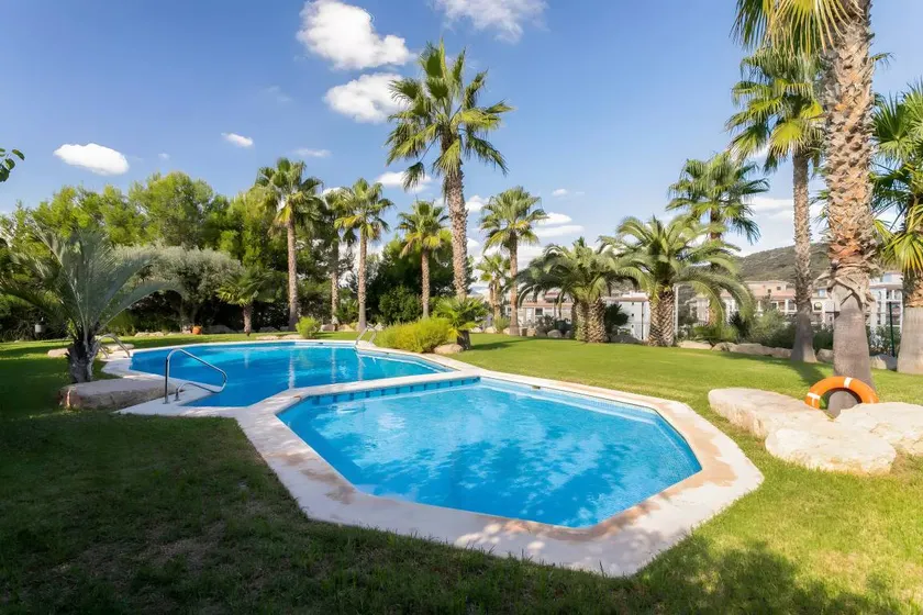 Appartement avec jardin, internet haut débit et terrasse | Vue jardin - Image 1