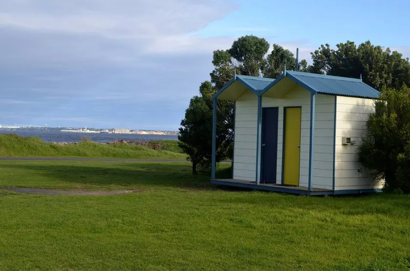 Spacious Vacation Rental Ocean Views for a Group Getaway in Portland, Victoria - Image 1