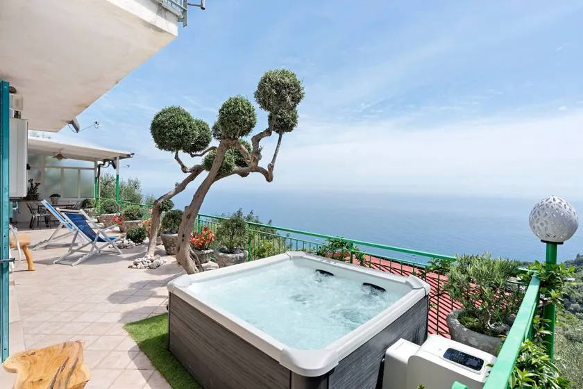 Apartamento apto para niños con barbacoa, terraza y jacuzzi | Vistas al mar - Image 1