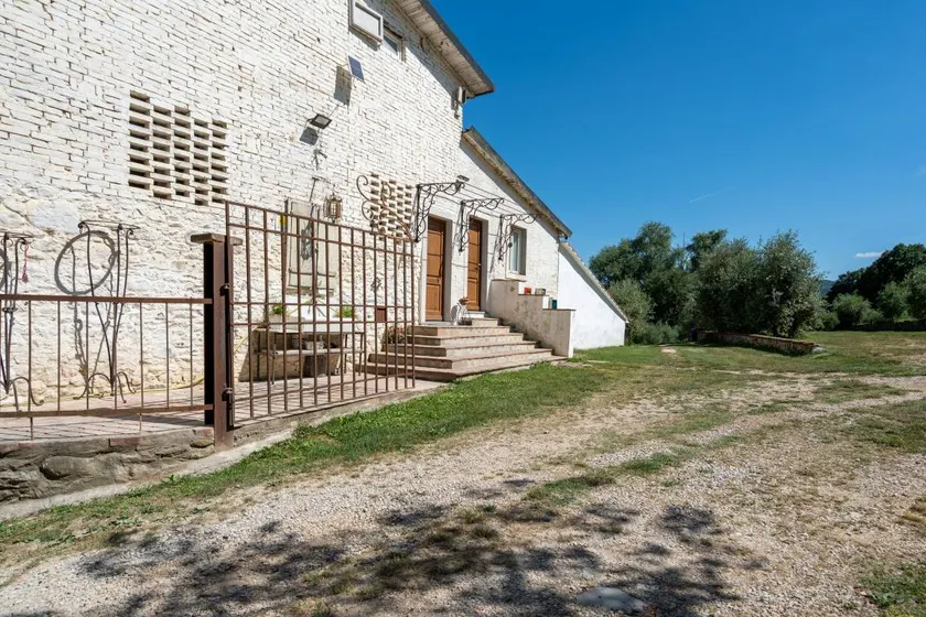 Habitación privada con jardín y terraza - Image 1