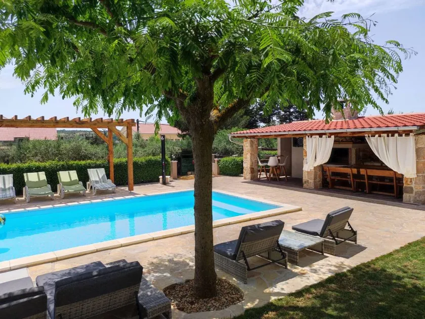 Großzügiges Ferienhaus mit privatem Pool, Grill und Terrasse | Hunde erlaubt - Image 1