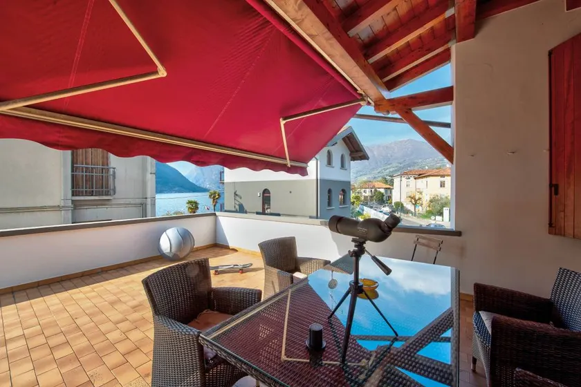 Beautiful house with BBQ, hot tub & terrace | Lake view | Pets allowed - Image 1