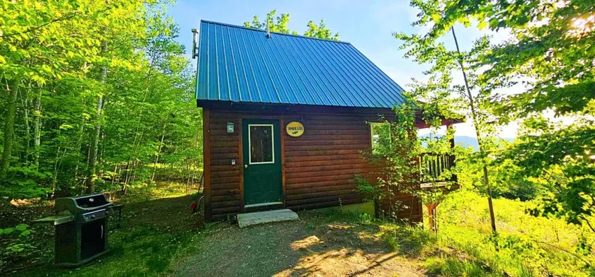 Scenic Retreat With a Spacious Deck, gas Fireplace, and Moosehead Lake Views - Image 1